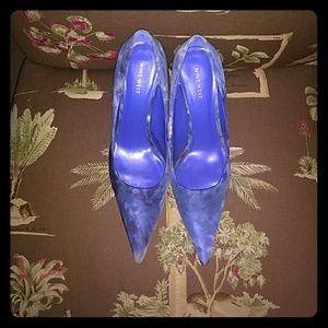 Multi colored Nine West heel.